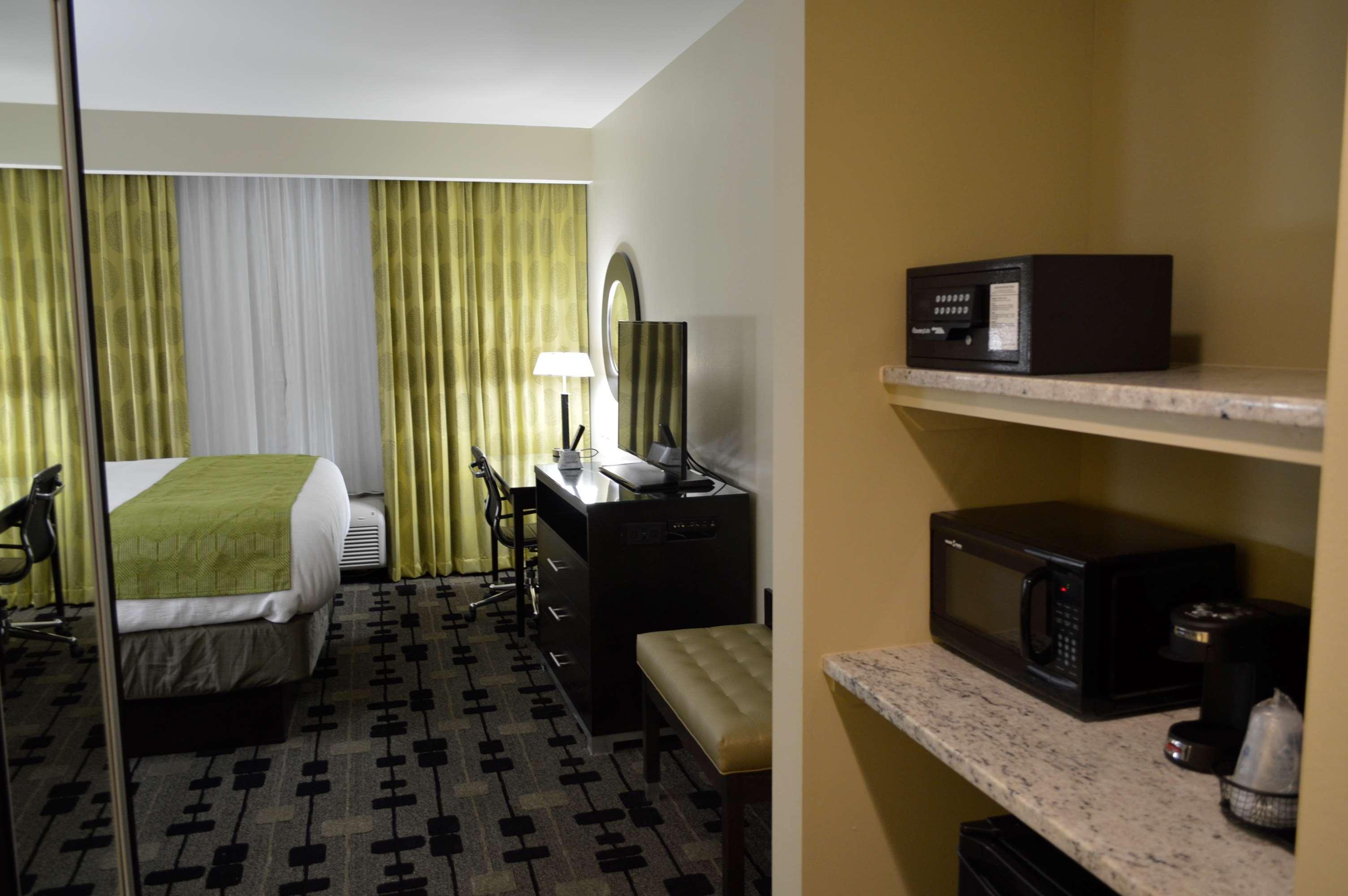 הטיסבורג Best Western Plus University Inn מראה חיצוני תמונה
